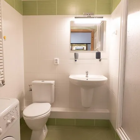 Appartamento Studioapartment Hostivar With Terrace And Private Parking