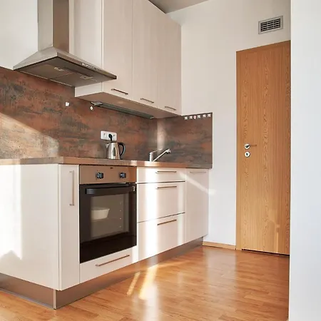 Studioapartment Hostivar With Terrace And Private Parking *